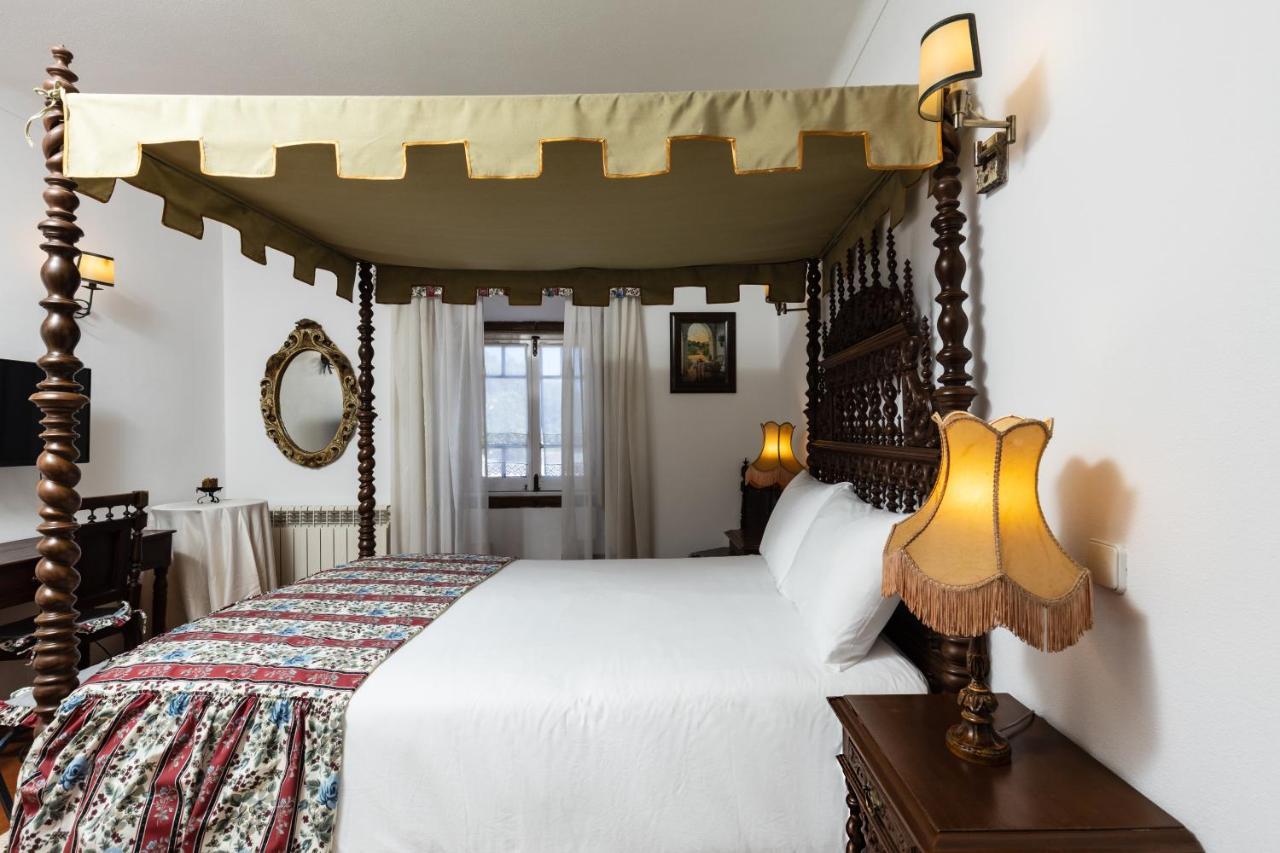 Hotel Casa De S. Thiago Do Castelo à Óbidos Extérieur photo