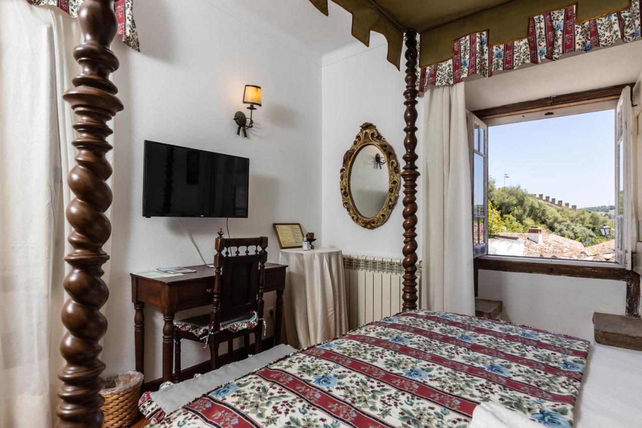 Hotel Casa De S. Thiago Do Castelo à Óbidos Extérieur photo