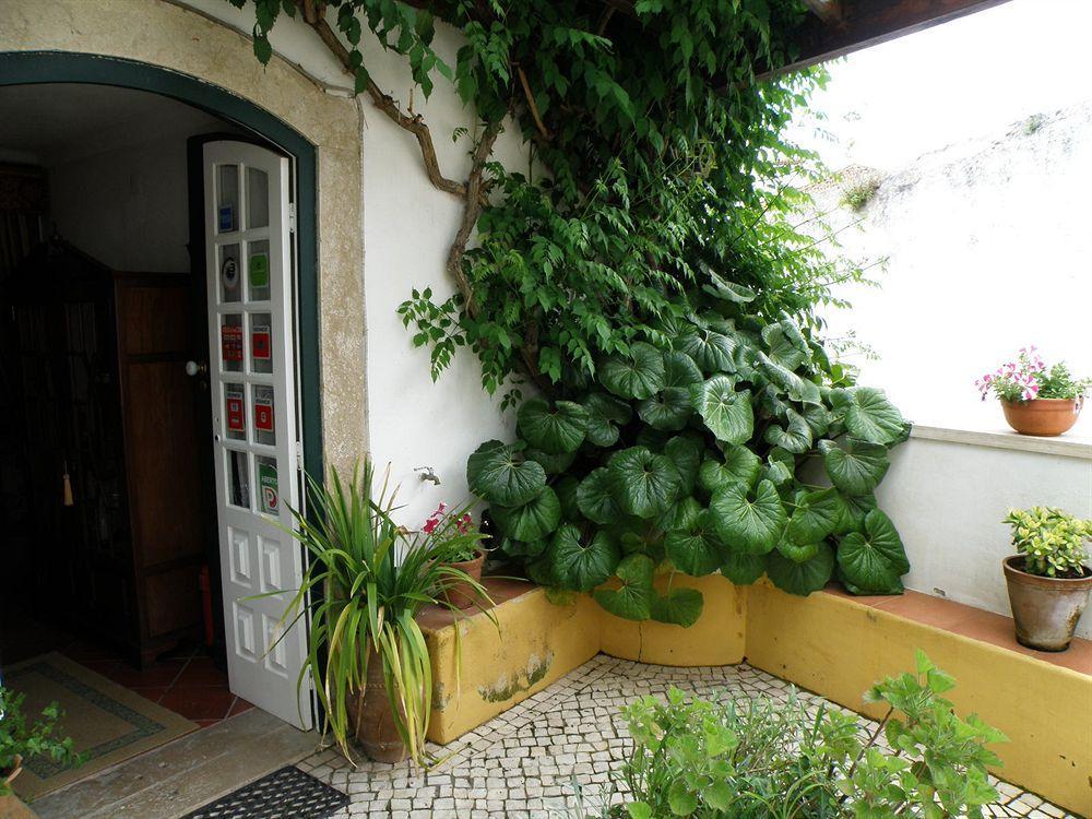 Hotel Casa De S. Thiago Do Castelo à Óbidos Extérieur photo