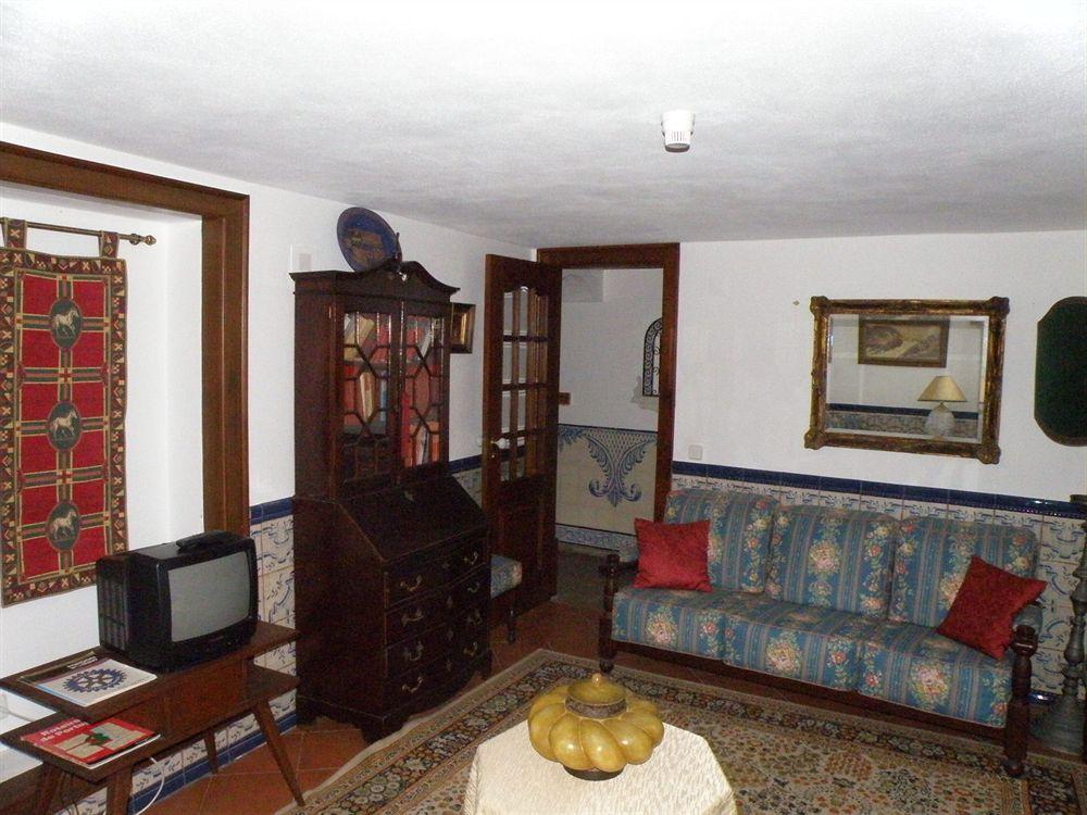 Hotel Casa De S. Thiago Do Castelo à Óbidos Extérieur photo