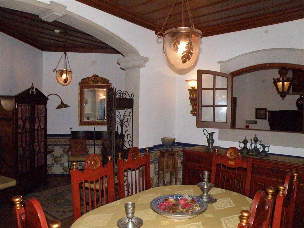 Hotel Casa De S. Thiago Do Castelo à Óbidos Extérieur photo