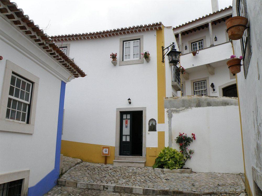 Hotel Casa De S. Thiago Do Castelo à Óbidos Extérieur photo