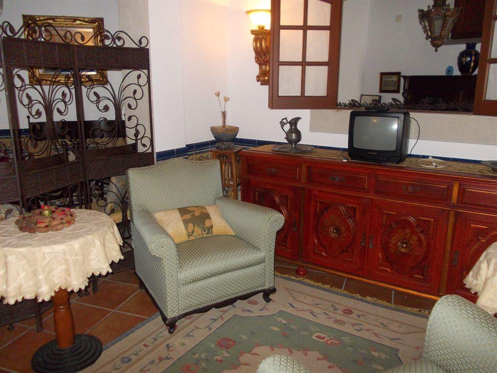 Hotel Casa De S. Thiago Do Castelo à Óbidos Extérieur photo