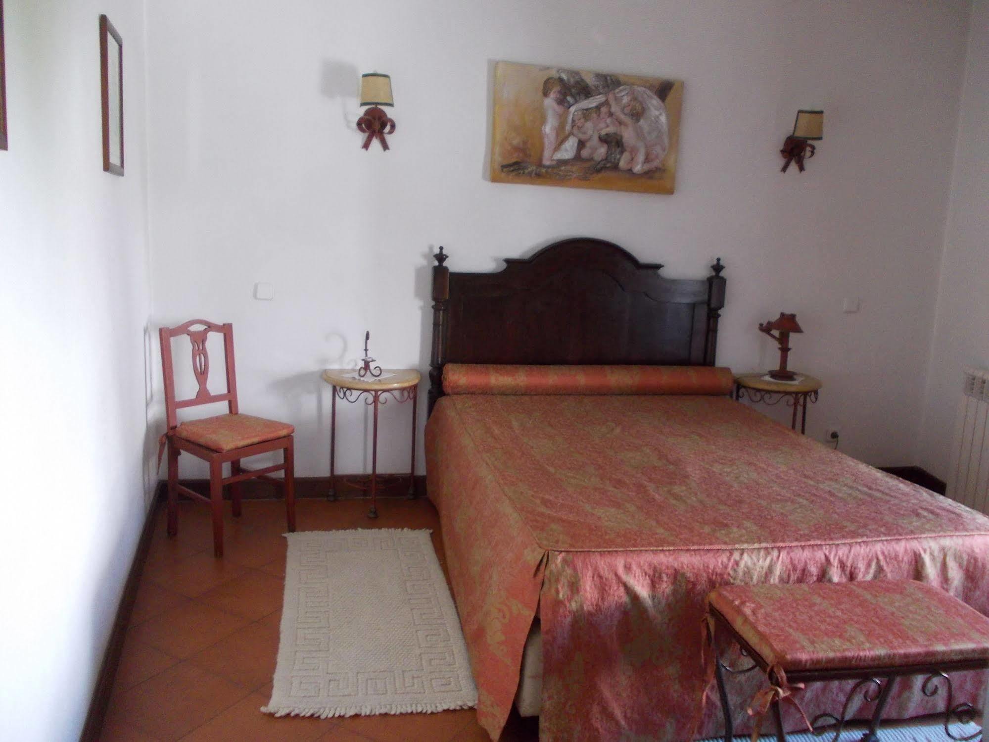 Hotel Casa De S. Thiago Do Castelo à Óbidos Extérieur photo